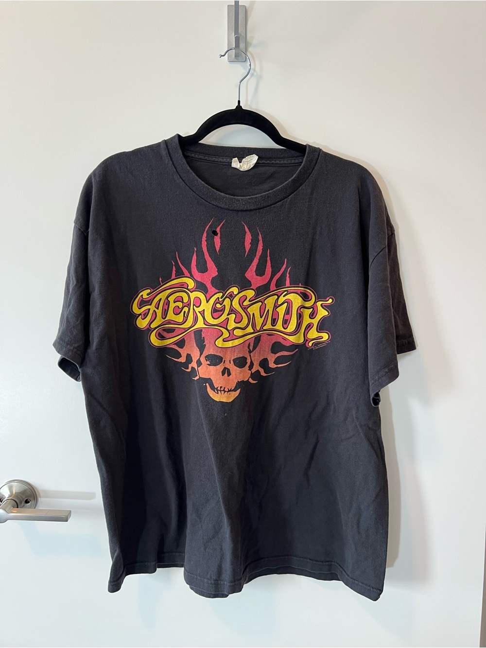 Vintage Aerosmith Black T-shirt Steven Tyler Hard Rock Joe Perry Skull Flames